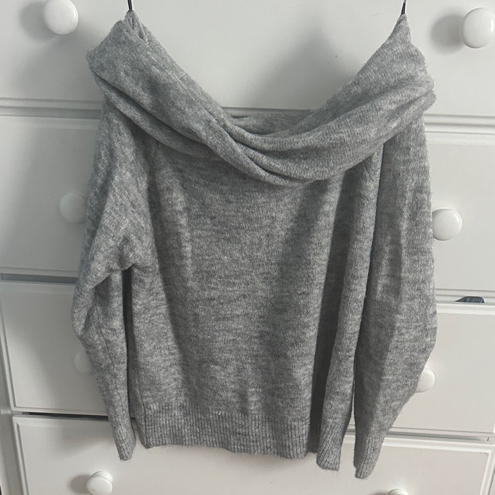 Divided Off-the-Shoulder Gray Sweater
